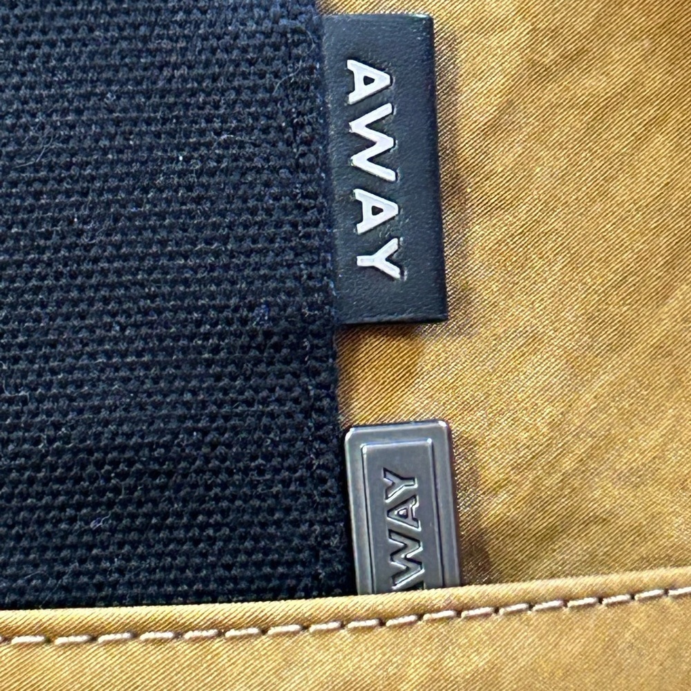 Away Explorer Tote bag first run sample NWT - Picture 8 of 11